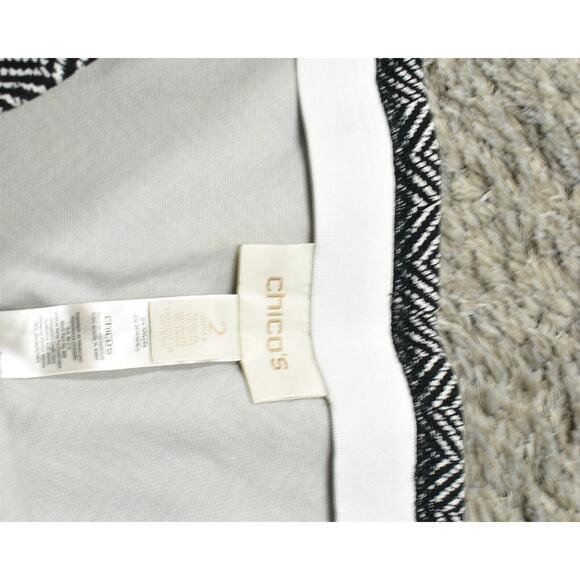 Chico's Women's Size 2 Legging Ankle Pants Black Rayon Pull On Geometric - Picture 3 of 8